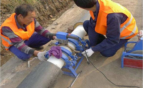 PE-RT II型預制直埋保溫管現(xiàn)場施工圖