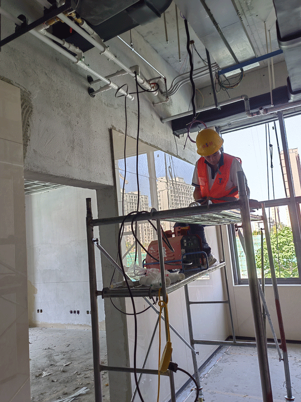 “興紀(jì)龍”鋁合金襯塑PE-RT復(fù)合管電熔連接 “興紀(jì)龍”鋁合金襯塑PE-RT復(fù)合管電熔連接